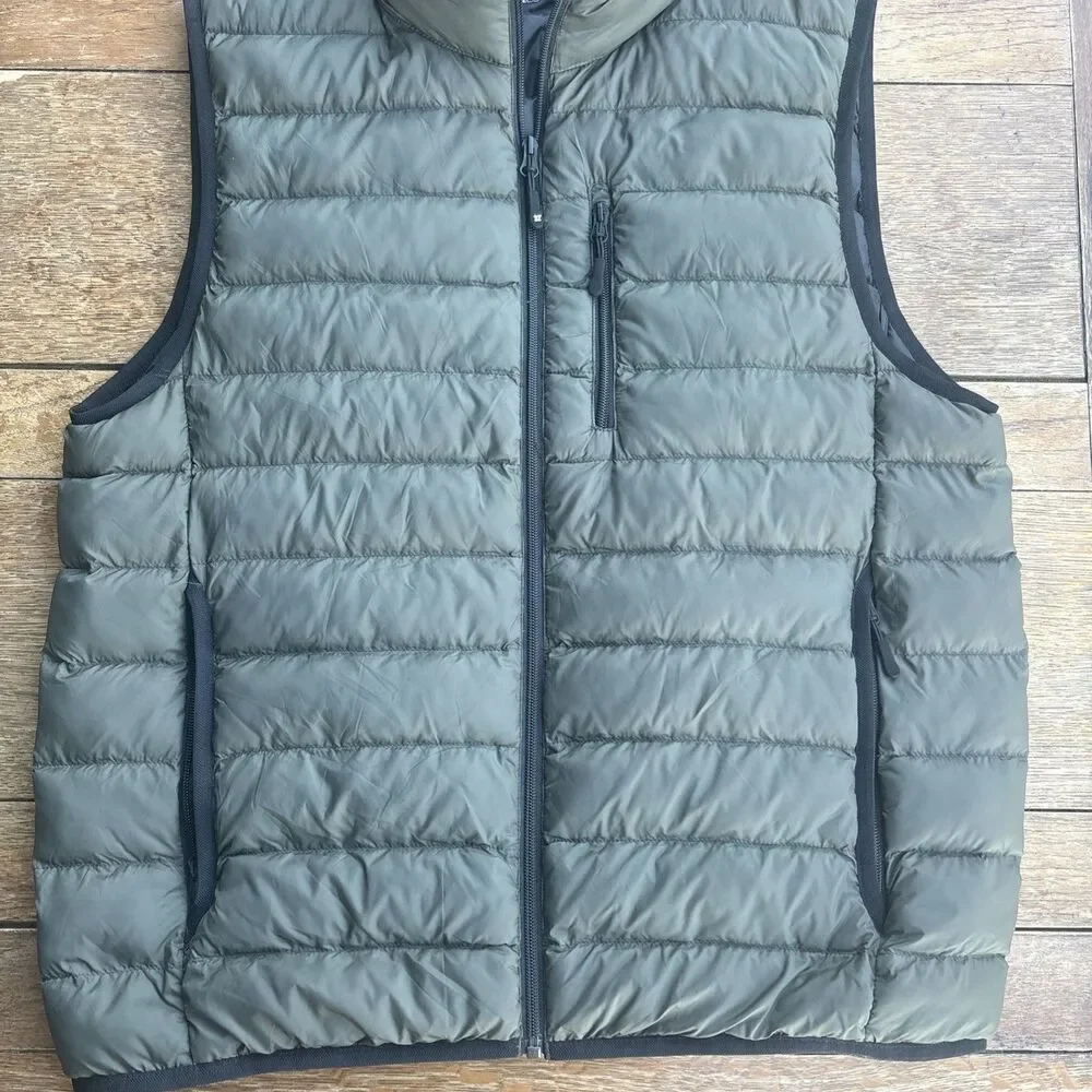 Sorry to heat men’s down vest size medium 0521